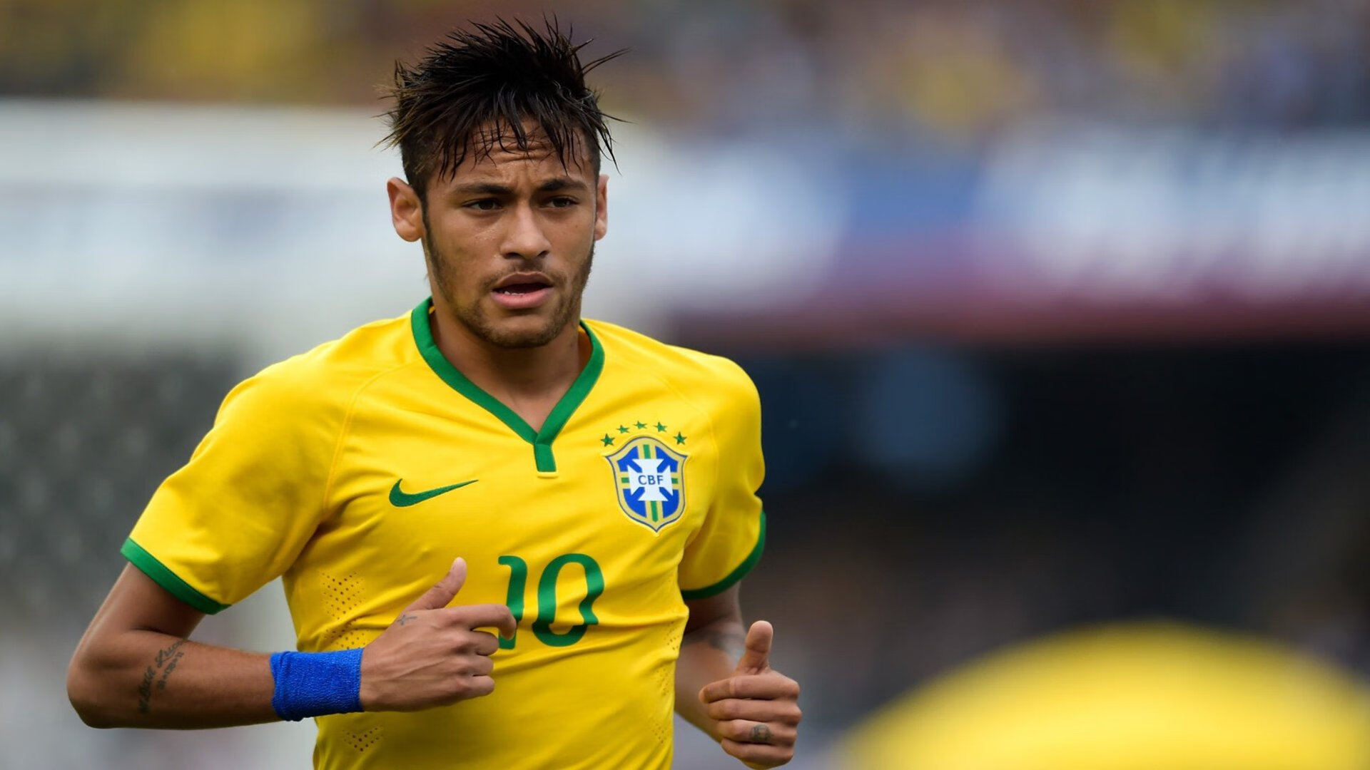 各路豪杰齐聚一堂，年度顶级赛事火热举行，各路豪杰汇聚于此